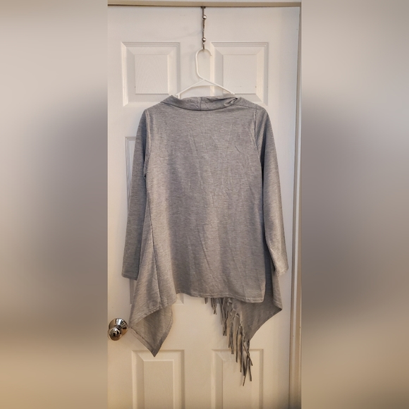 Top - Picture 2 of 2